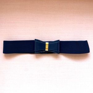 Lily Pulitzer navy blue bow belt